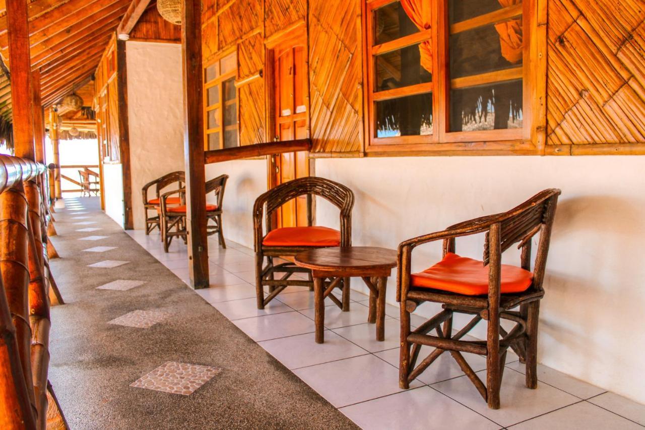 מונטניטה Hanga Roa Hotel מראה חיצוני תמונה