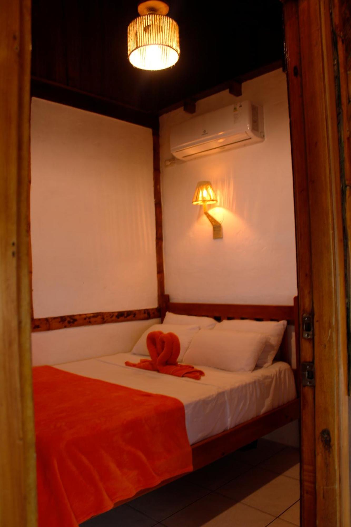 מונטניטה Hanga Roa Hotel מראה חיצוני תמונה