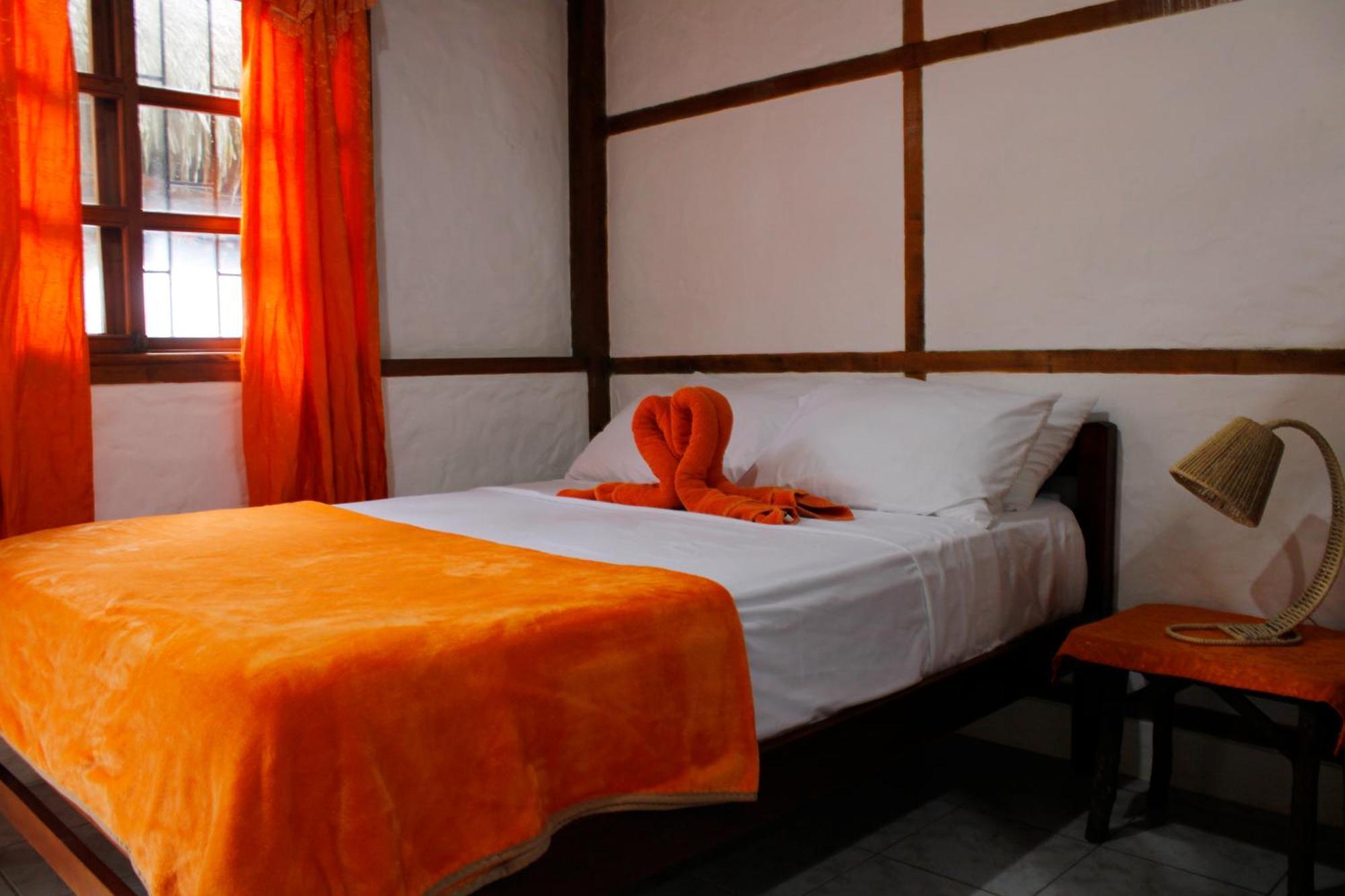 מונטניטה Hanga Roa Hotel מראה חיצוני תמונה